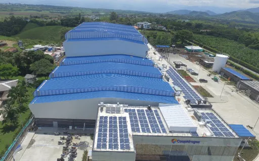 Cerramiento aislante en proyecto de refrigeración Coopidrogas